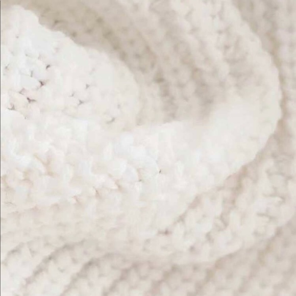 White Cropped Off the Shoulder Long Sleeve - Picture 11 of 11